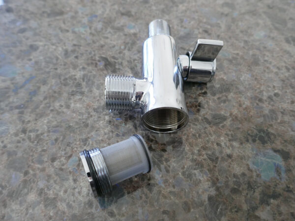 Ball-valve tap with 180 micron filter